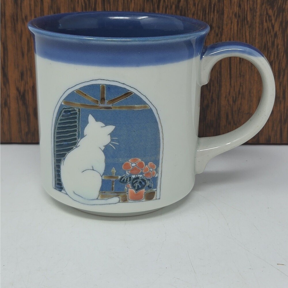 Japanese Otagiri Window Cat Mug Blue and White Pottery 10oz